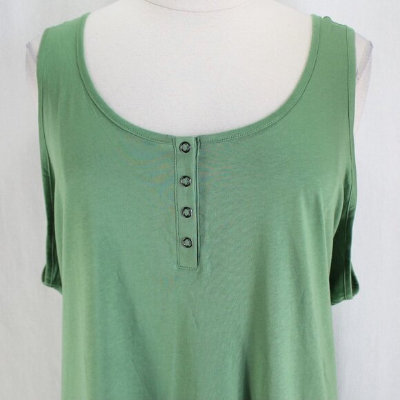 Torrid Henley Tank Top Womens Size 6 6X Green Scoop Neck Classic Fit Womens - Picture 2 of 7